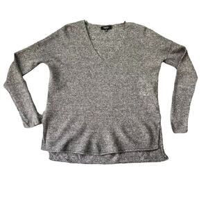 Aritzia Babaton Sweater Womens Small Side Slit V-Neck Long Sleeve Knit
